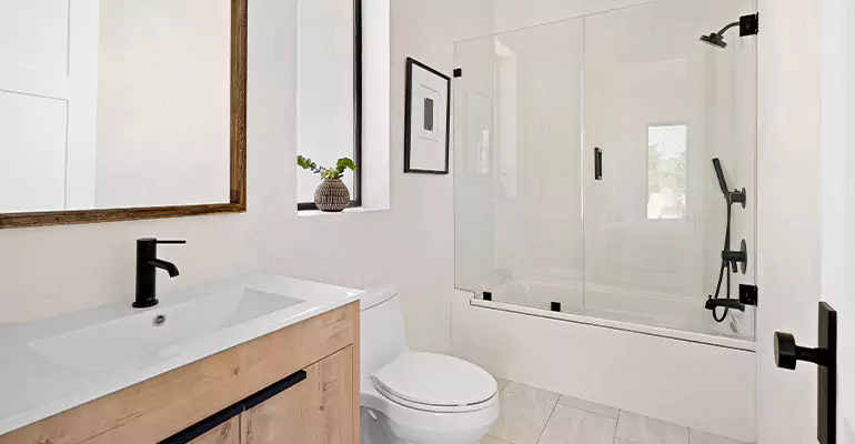 Tub Replacement With Shower in Loudon