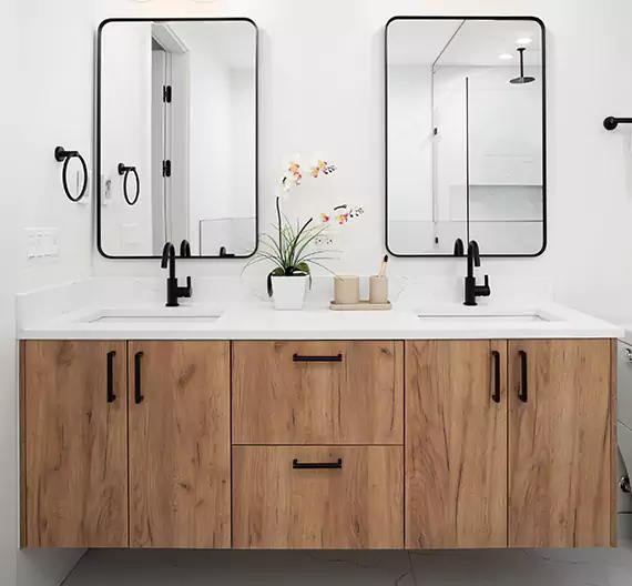 Why Choose Oakwood Bathroom Remodeling for Quality Bathroom Cabinet Remodel Services in Loudon, TN?